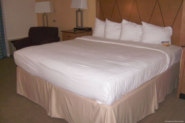 HOLYOKE HOTEL AND CONFERENCE CENTER (Holyoke)